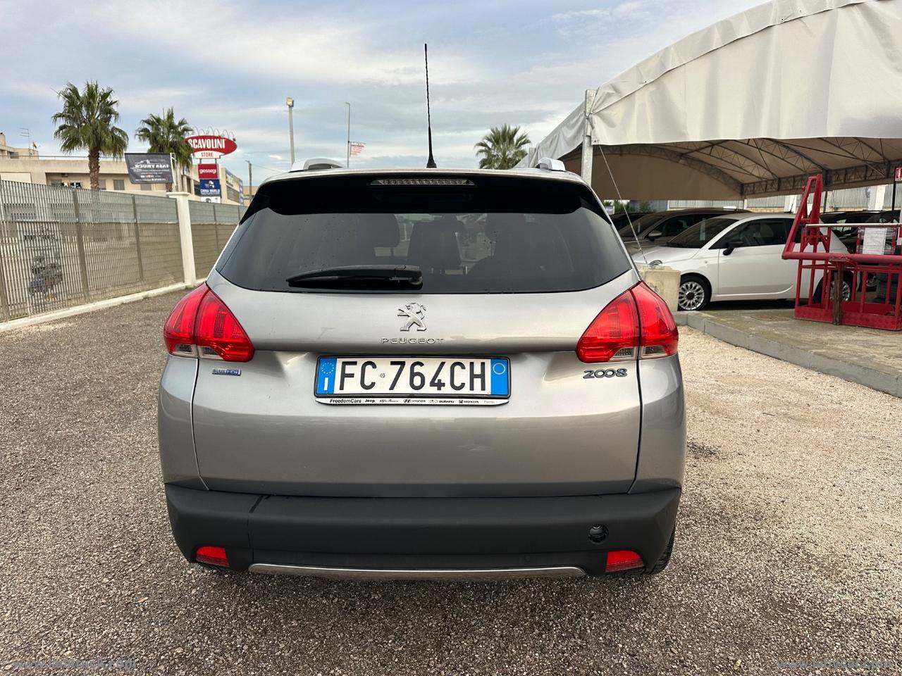 PEUGEOT 2008 BlueHDi 120 S&S GT Line