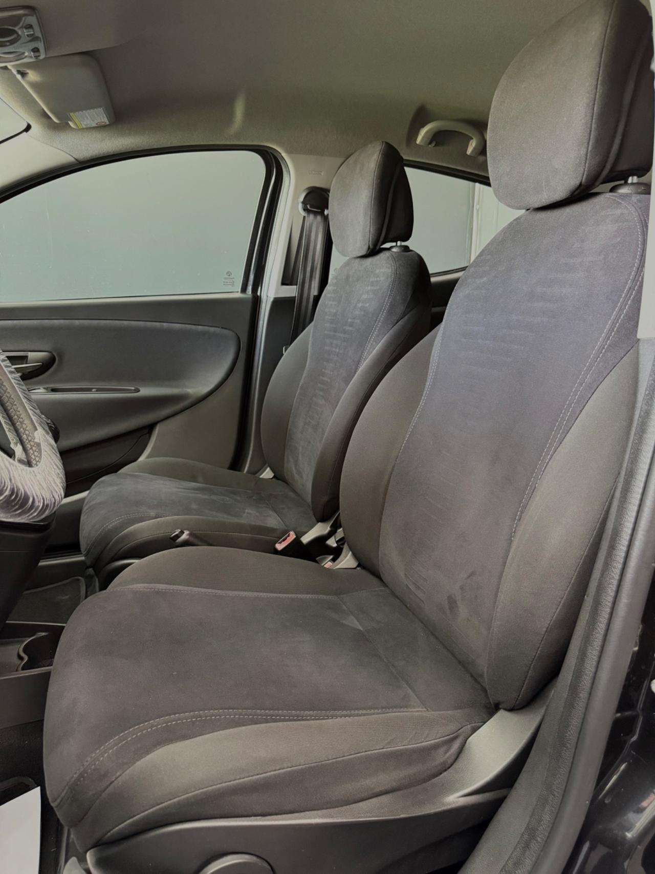 Lancia Ypsilon 1.2 Benzina Platinum 2014