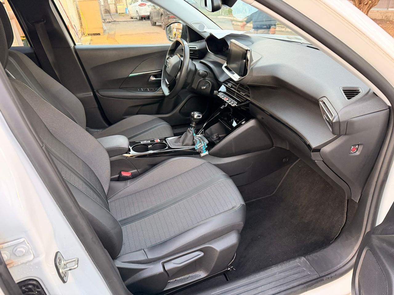 Peugeot 2008 PureTech 100 S&S Allure Pack