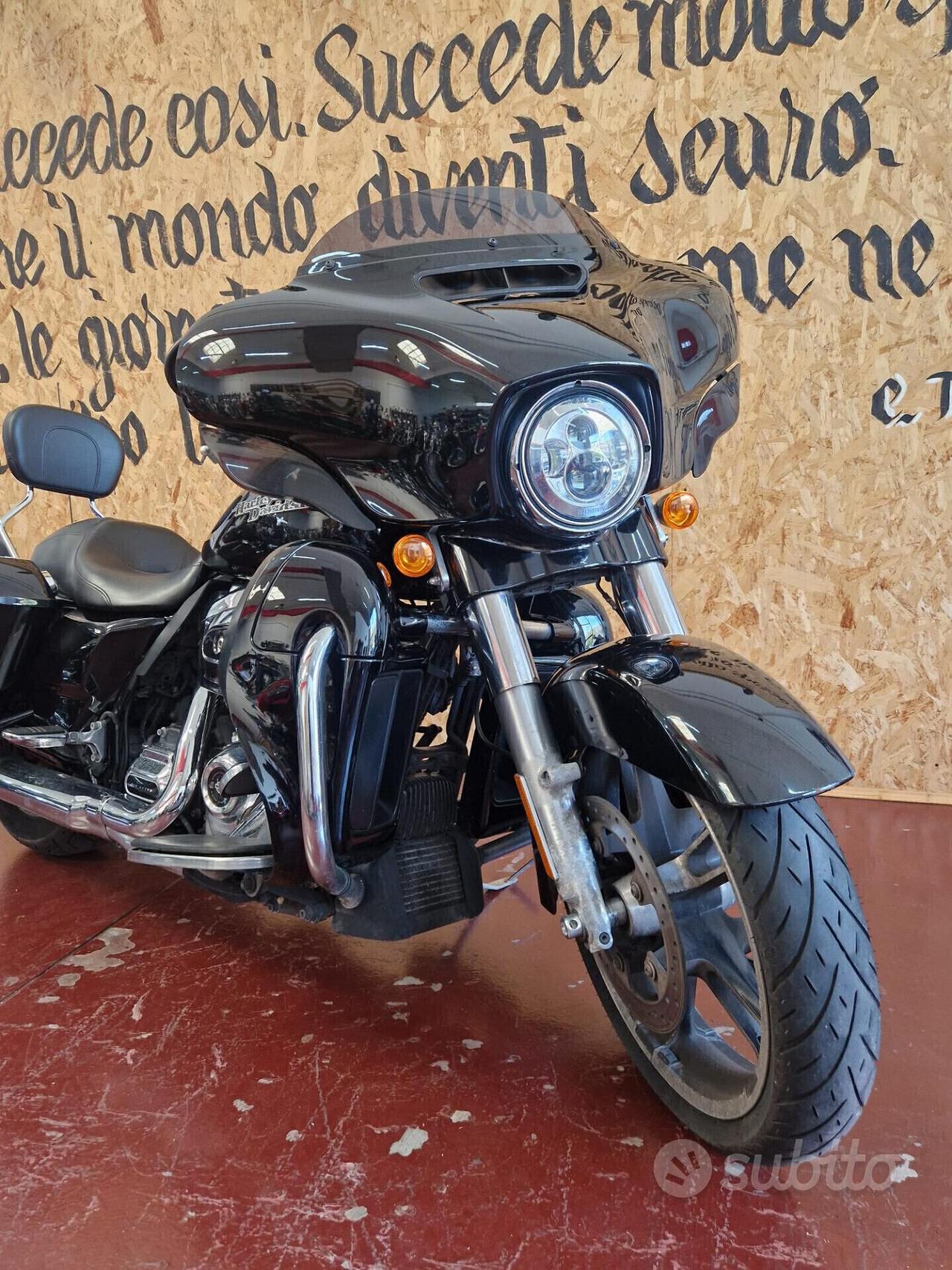 Harley-davidson FLHX Street Glide