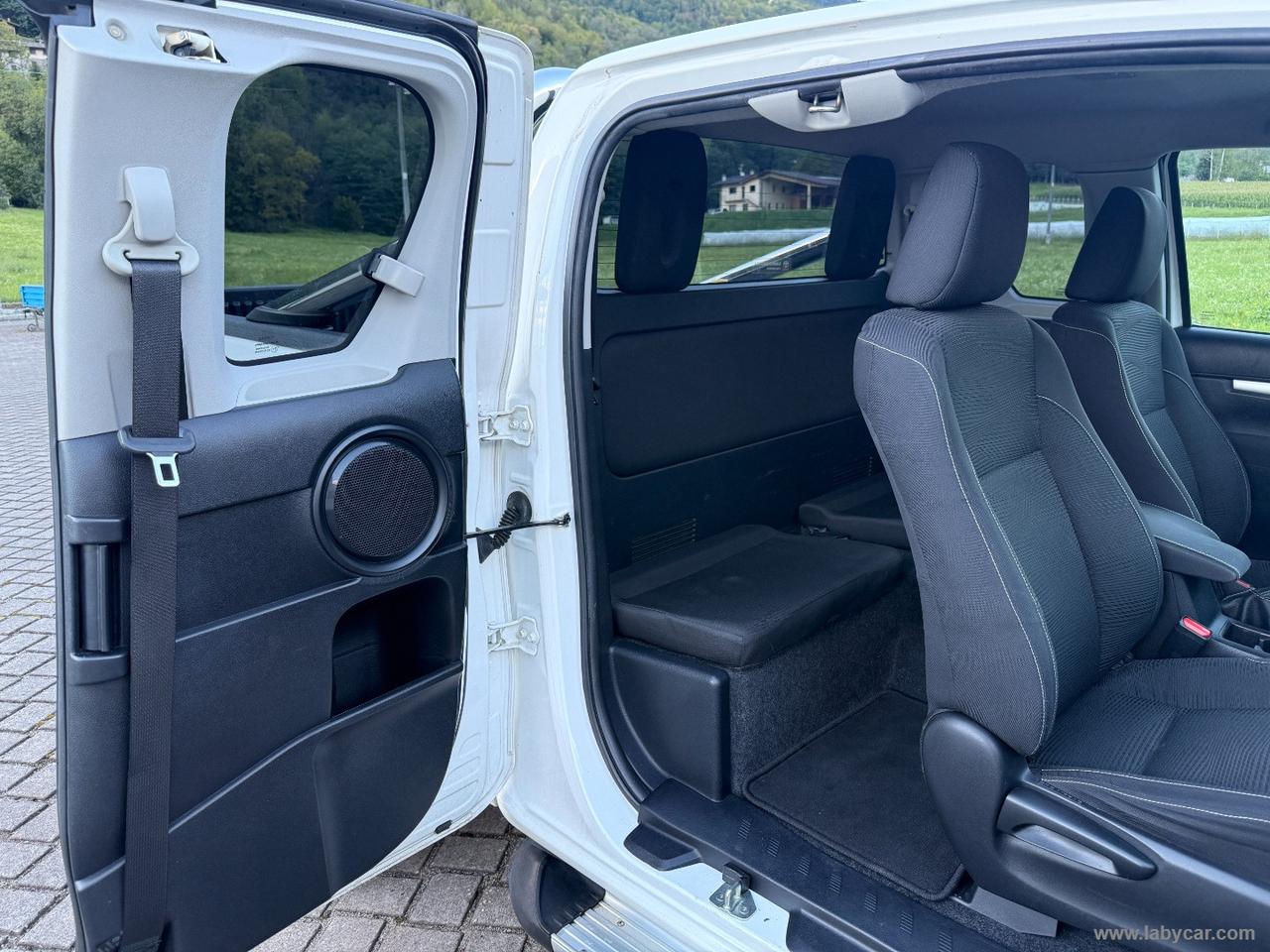 TOYOTA Hilux 2.4 D-4D 4WD 2p. EXTRA CAB CAMERA SENS PARK