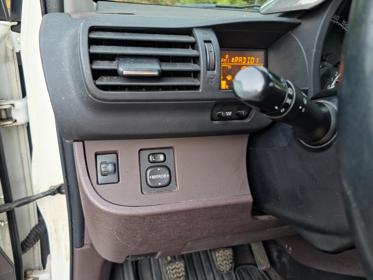 Toyota iQ 1.0 Sol CV-68 E4 Manuale NEO 2010