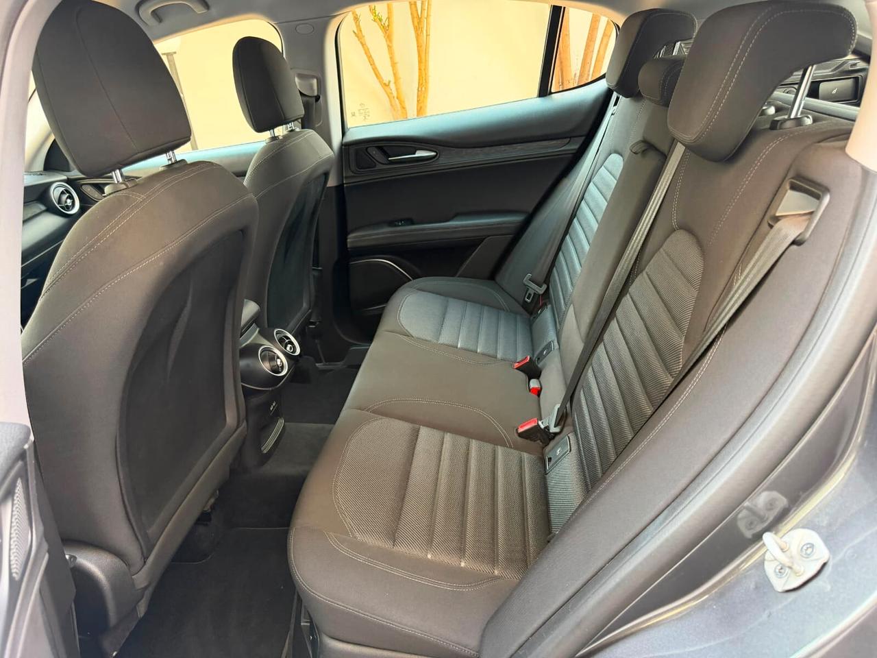 Alfa Romeo Stelvio 2.2 Turbodiesel 190 CV AT8 Q4 Business