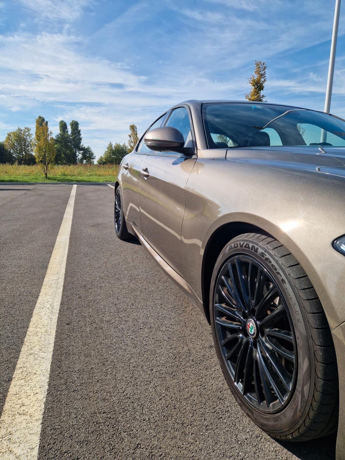 Alfa Romeo Giulia 2.2 Turbodiesel 180 CV AT8 Business Sport Launch Ed.