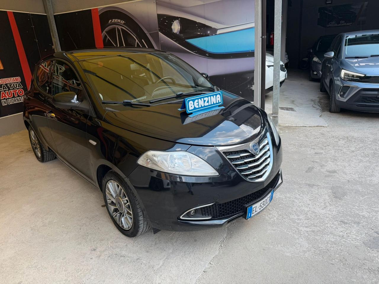 Lancia Ypsilon 1.2cc benzina 12 mesi garanzia-2012