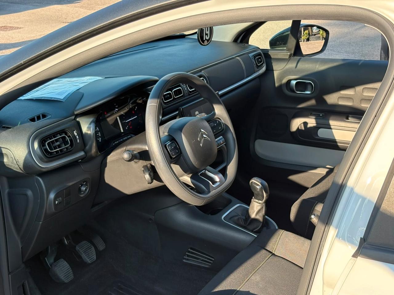 Citroen C3 PureTech 83 S&S C-Series