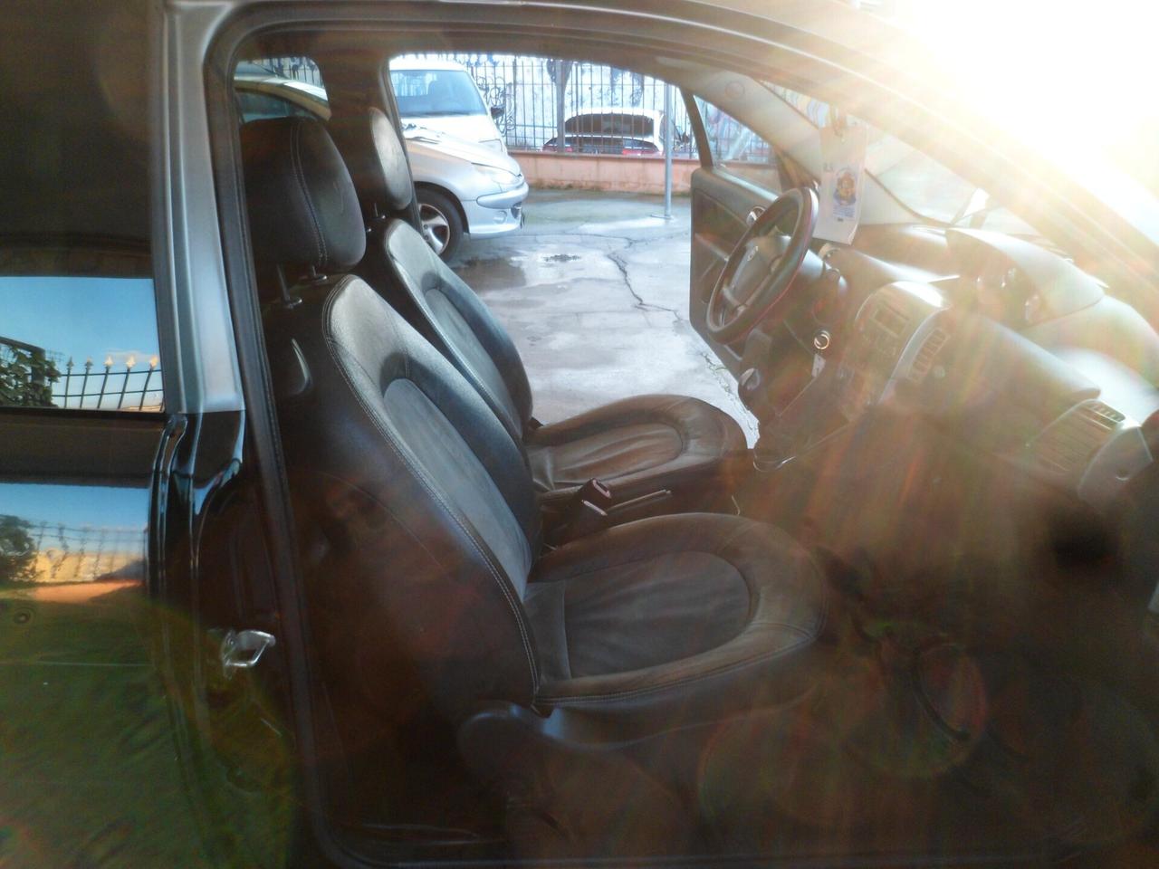 Lancia Ypsilon 1.3 MJT 90 CV MomoDesign 07