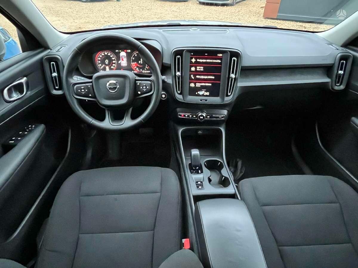 Volvo XC40 T2 2023