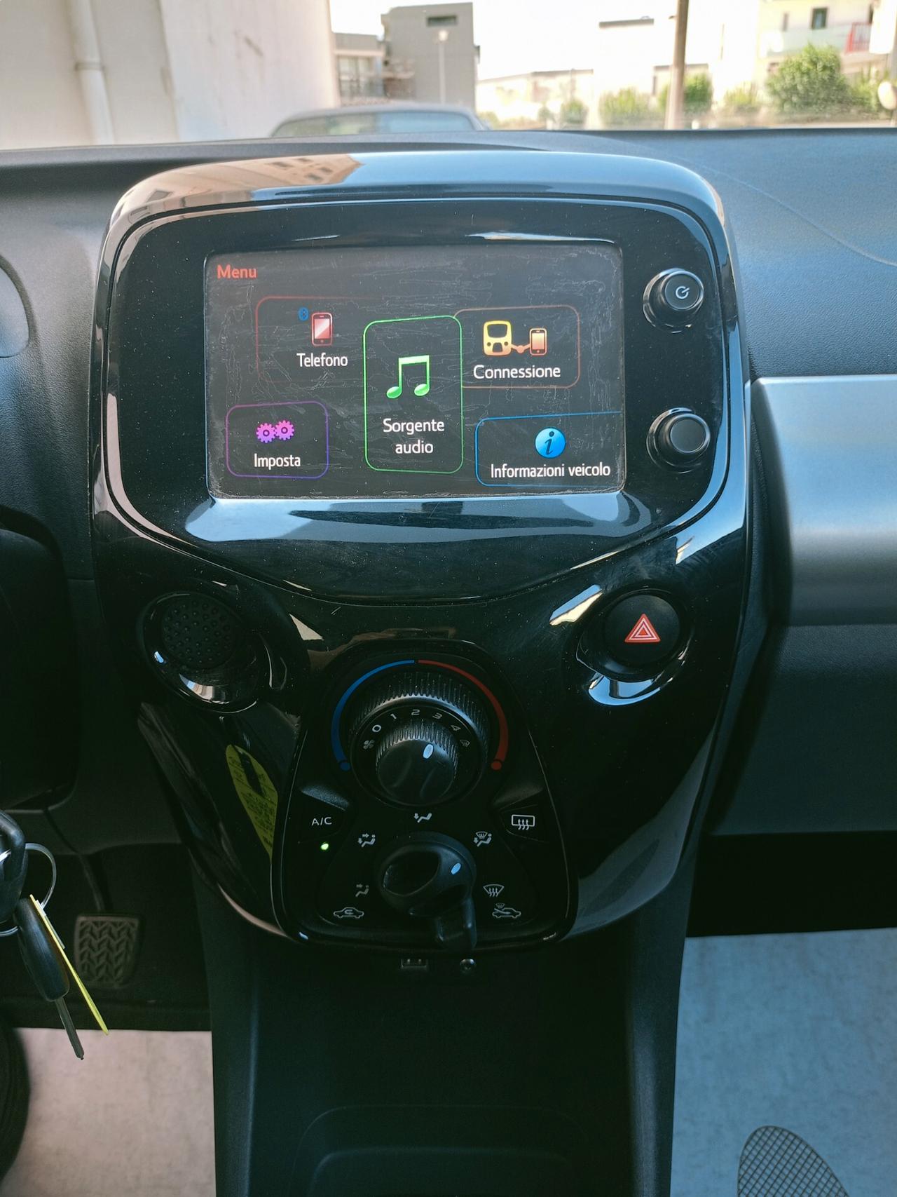 Peugeot 108 1000 BENZINA CAMBIO AUTOMATICO