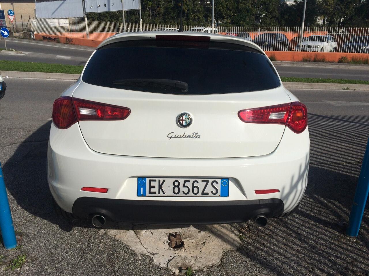 Alfa Romeo Giulietta 2.0 JTD 140 CV Distinctive tagliandata con distribuzione eseguita akm 156000!