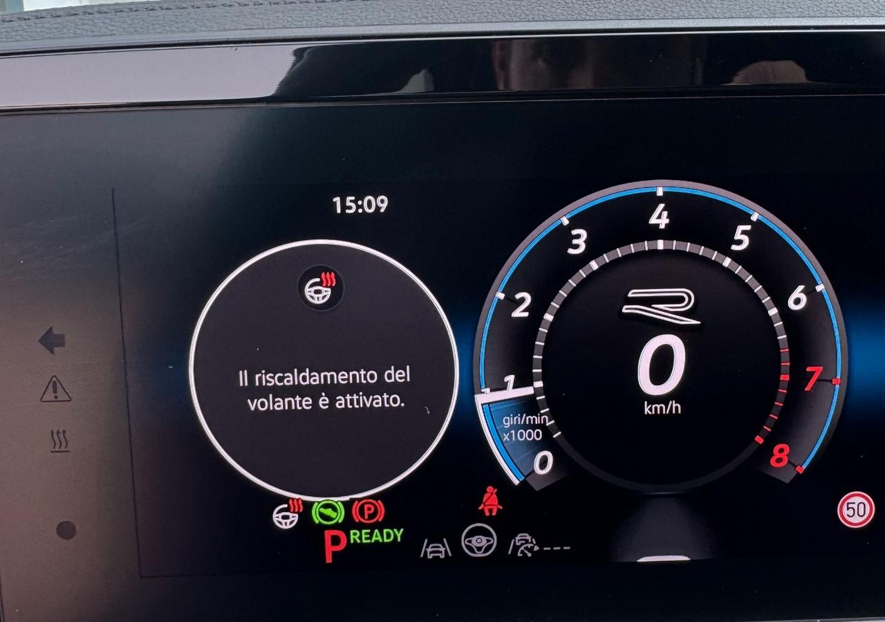 Volkswagen Passat 1.5 etsi act R-Line dsg Full Opt. / NO VINCOLI