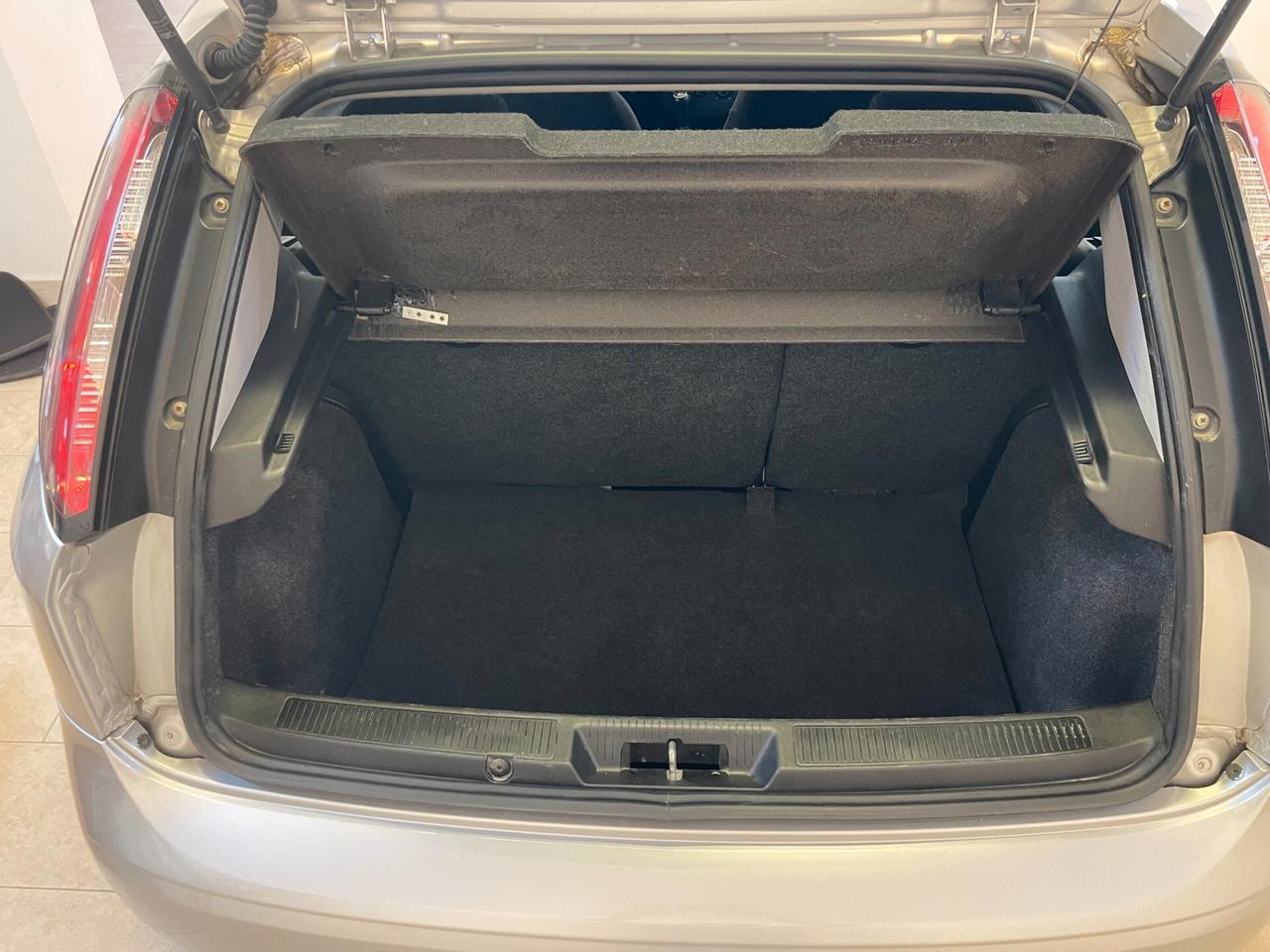 Fiat Punto 1.3 MJT II 85 CV Lounge FULL NEOPATENTATI TAGLIANDATA