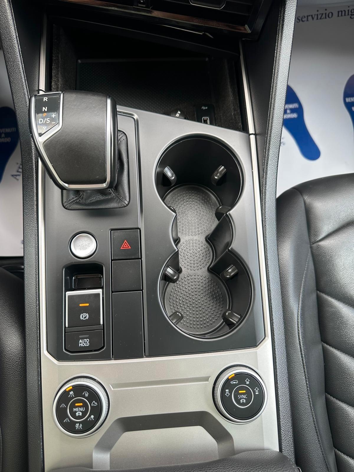 Volkswagen Touareg 3.0 V6 TDI SCR Black Style Tetto Panoramico Pelle Totate Sospensioni Regolabili