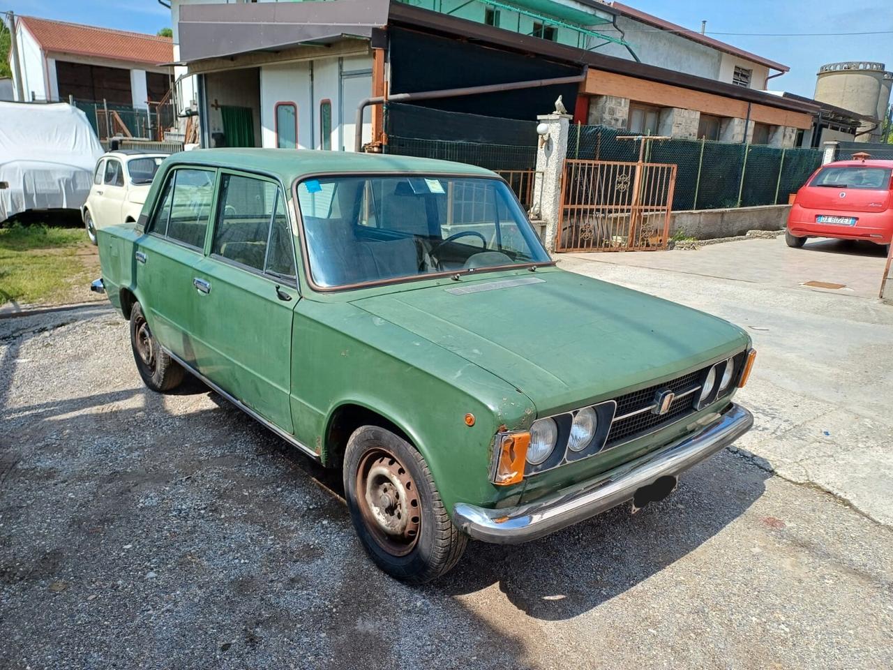 Fiat 124 Special berlina da restauro