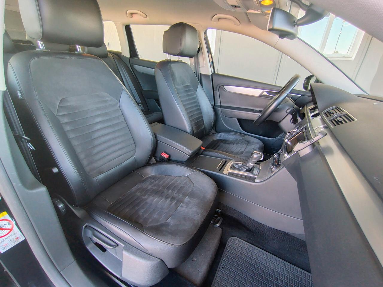 Volkswagen Passat 2.0 TDI DSG Highline BlueM. Tech.