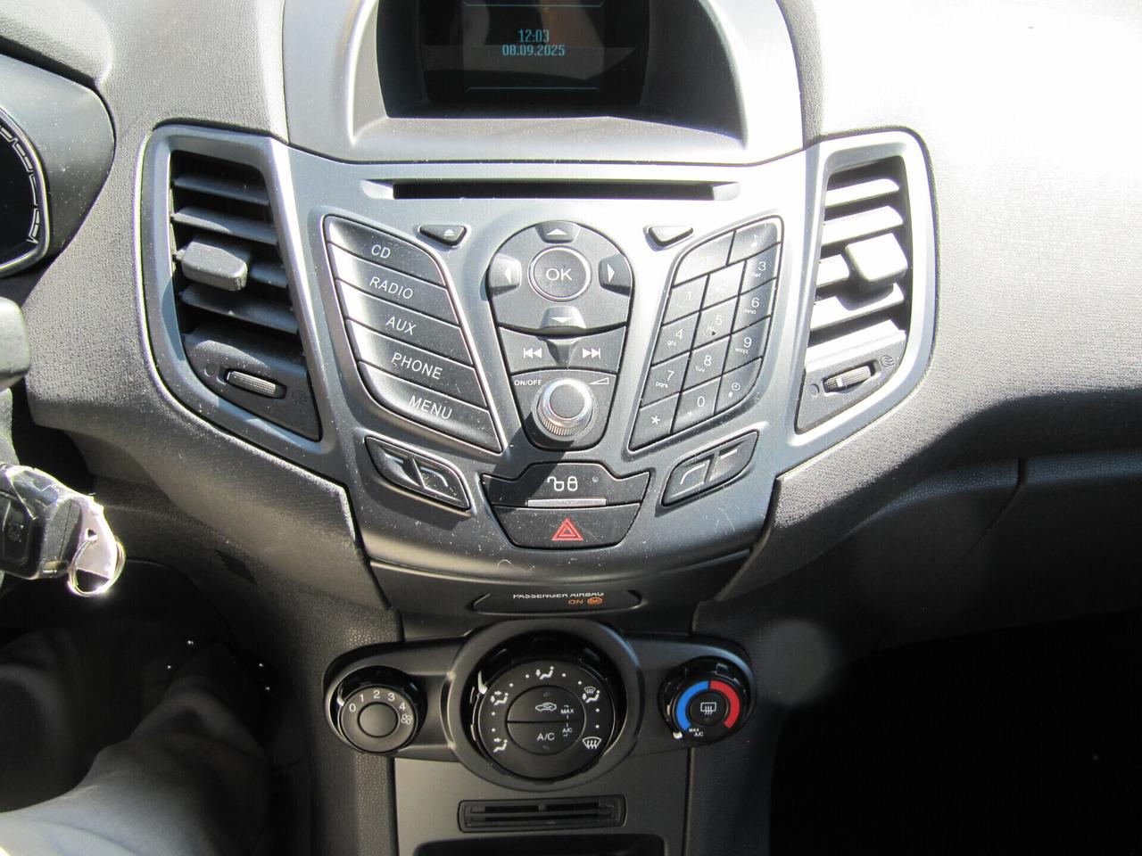 Ford Fiesta 1.5 TDCi 75CV 5 porte Black & White Edition