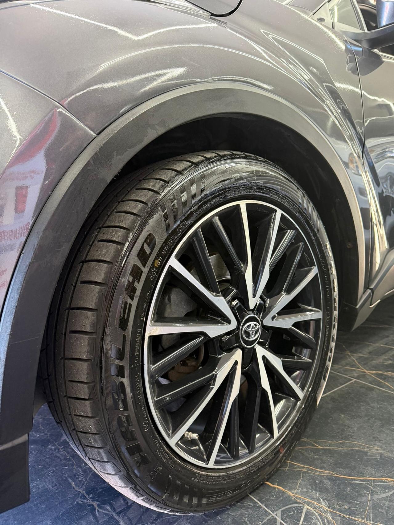 Toyota C-HR 1.8 Hybrid E-CVT Lounge