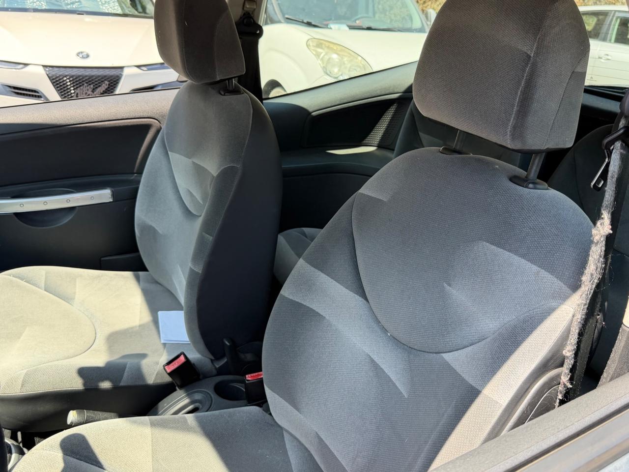 Citroen C2 1.1 benzina 60cv km 190.000 neopatentati
