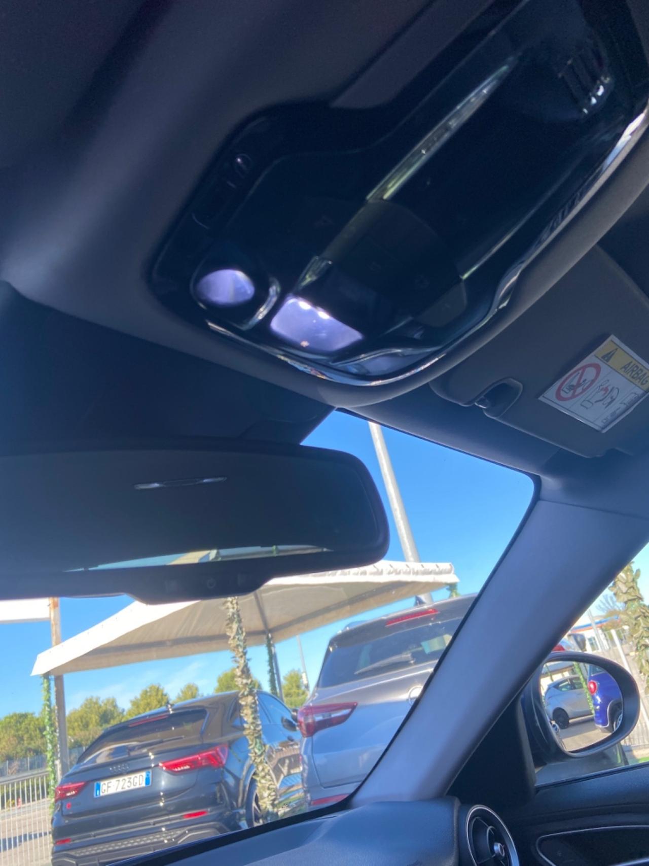 Alfa Romeo Giulia 2.2 160CV AT8 nuovissima garanzia