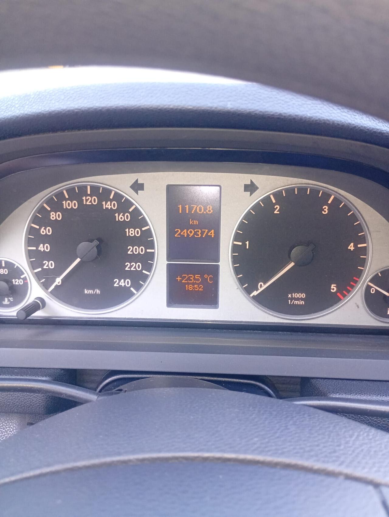 Mercedes-benz B 180 CDI Premium