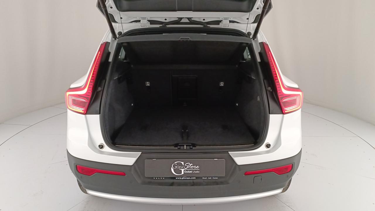 VOLVO XC40 2.0 b3 Core auto