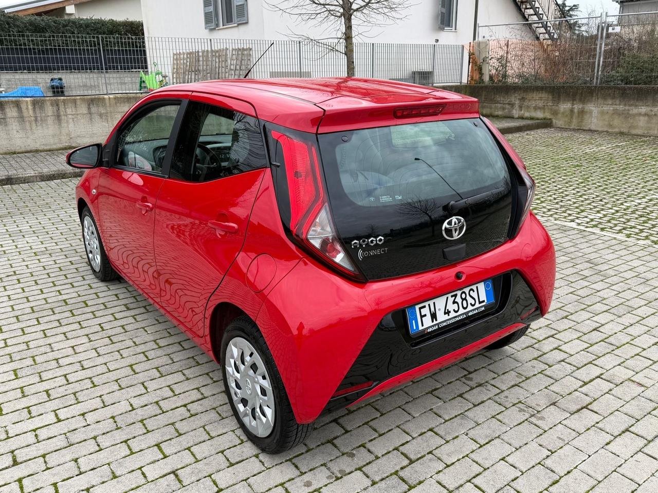 Toyota Aygo 1.0 AUTOMATICA 72 CV 5 porte x-play MMT