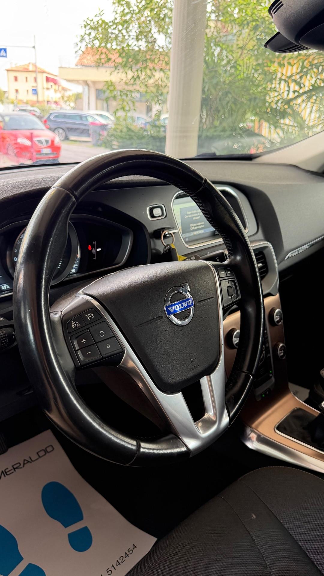 Volvo V40 Cross Country D2 Momentum