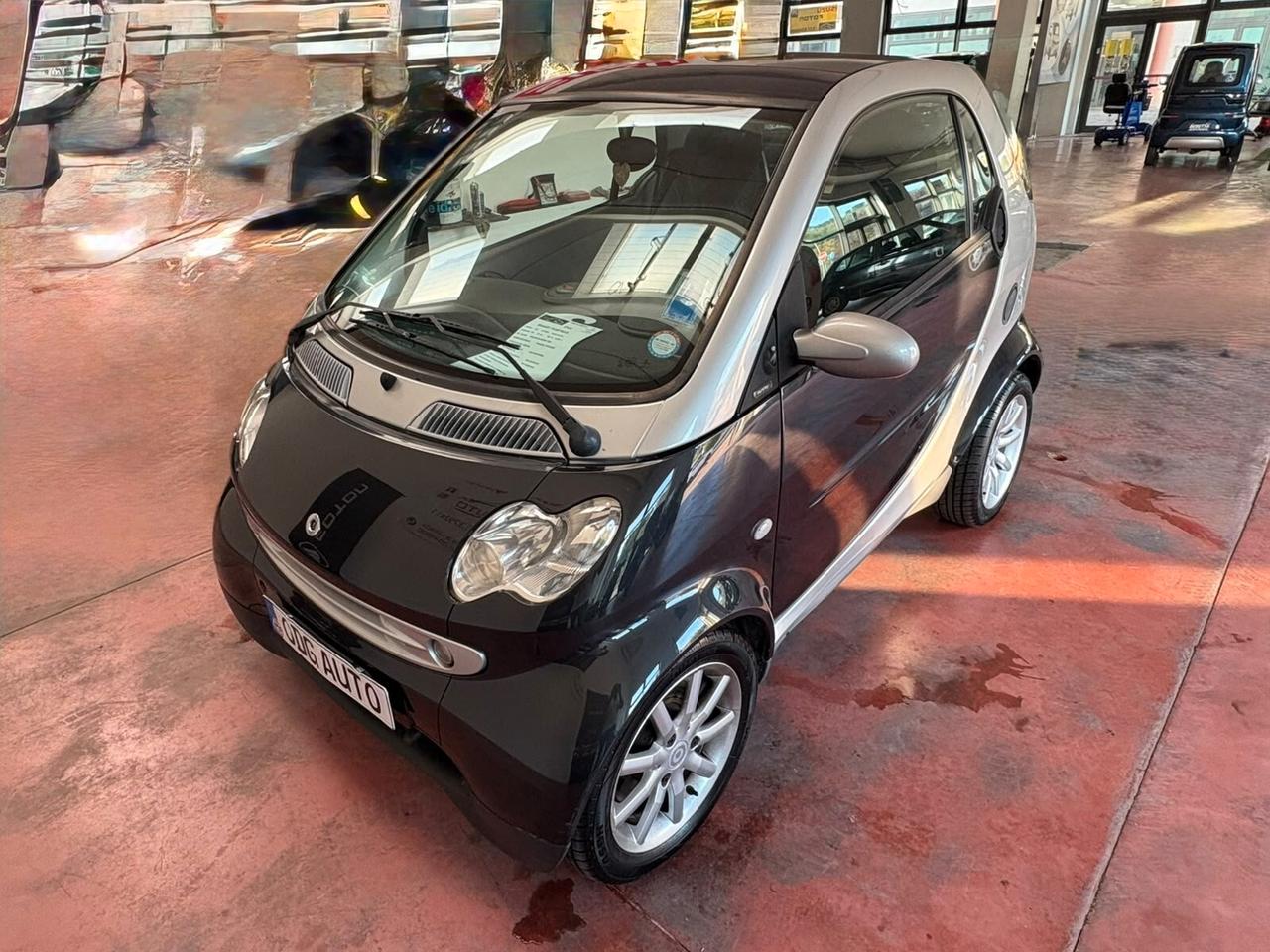 SMART FOR-TWO CAMBIO AUT. Benz. 700 CV 61 Km 132.006 certificati