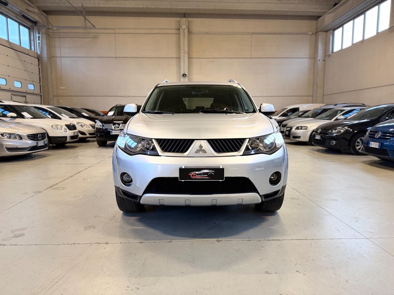 Mitsubishi Outlander 2.2 DI-D Instyle 7 p.ti DPF POSTI