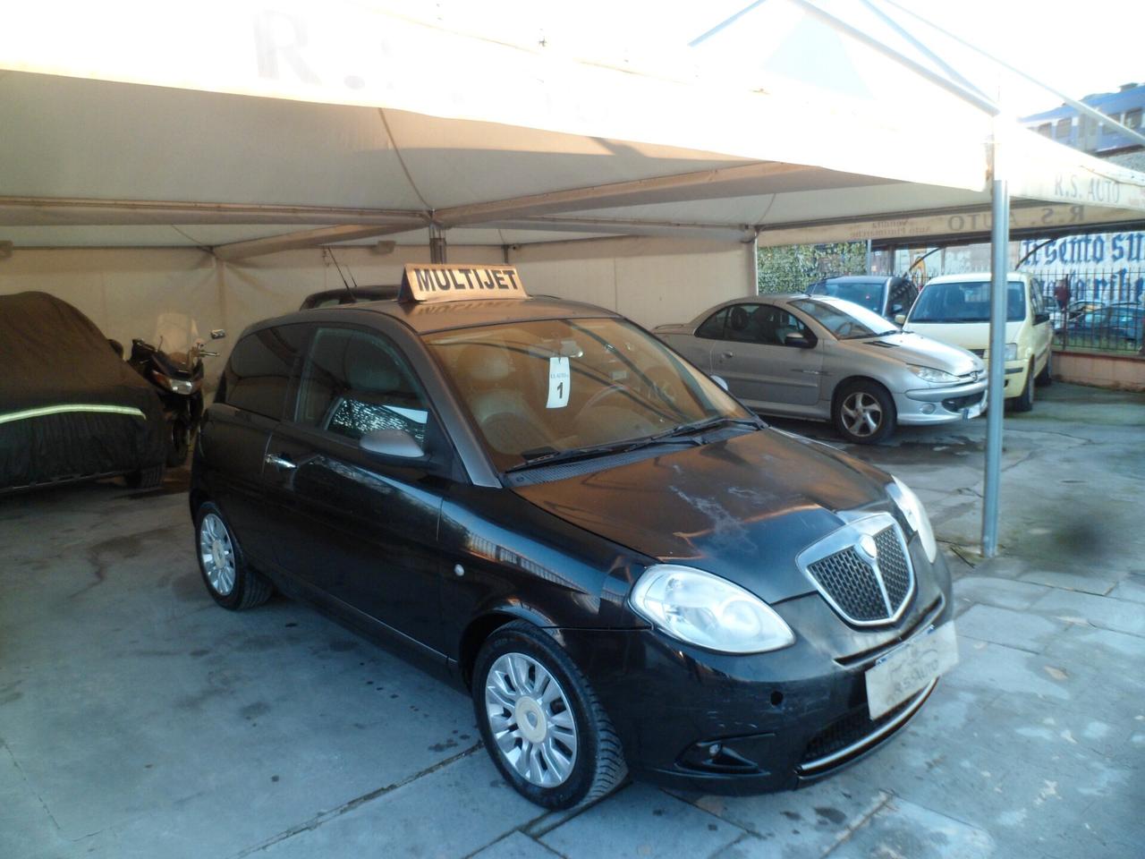 Lancia Ypsilon 1.3 MJT 90 CV MomoDesign 07