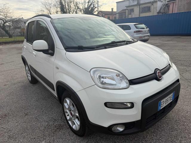 FIAT Panda 0.9 TwinAir Turbo Natural Power Trekking Bellissim