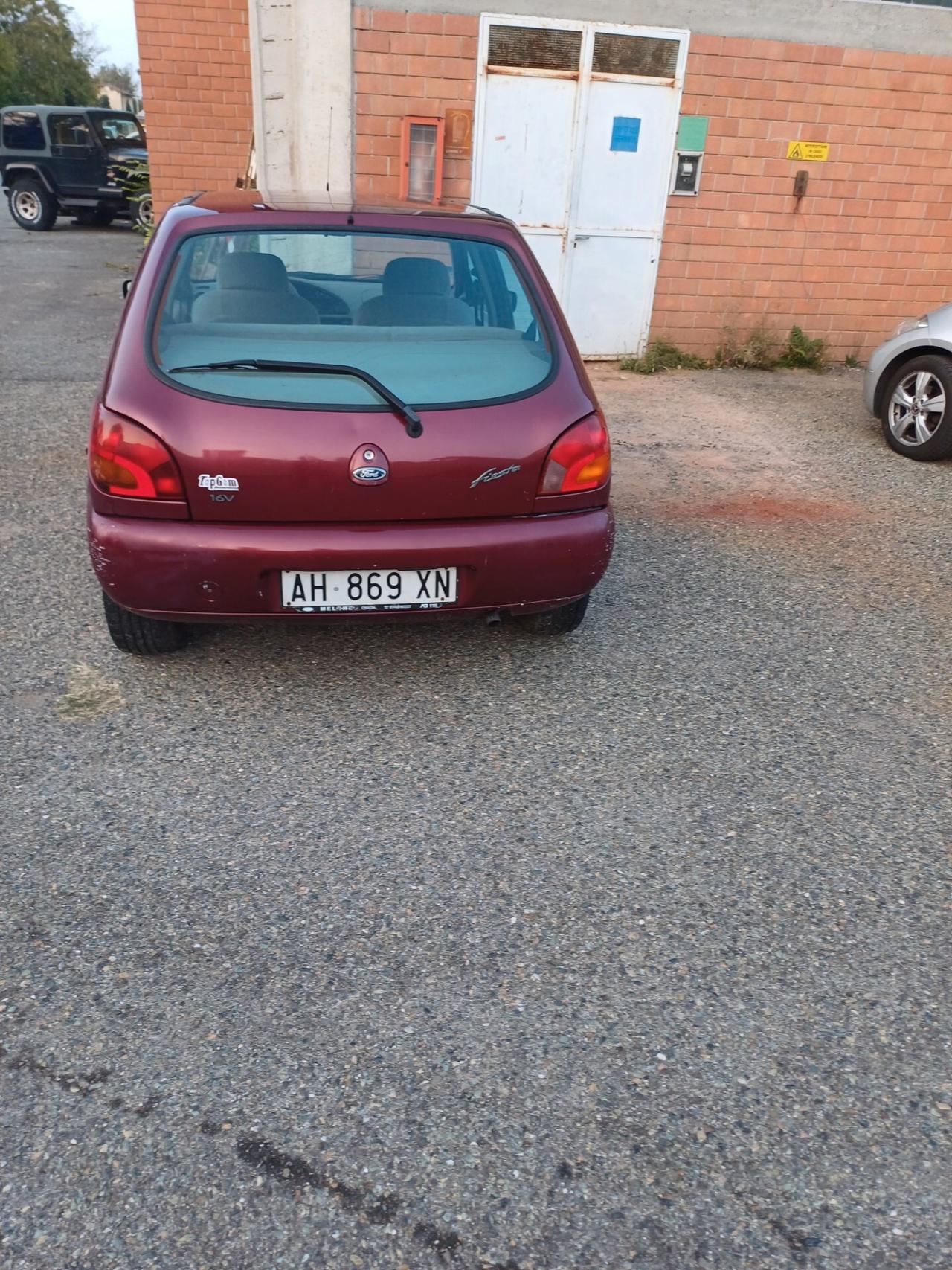 Ford Fiesta 1.2i 16V cat 5 porte Ghia OK NEOPATENTATI