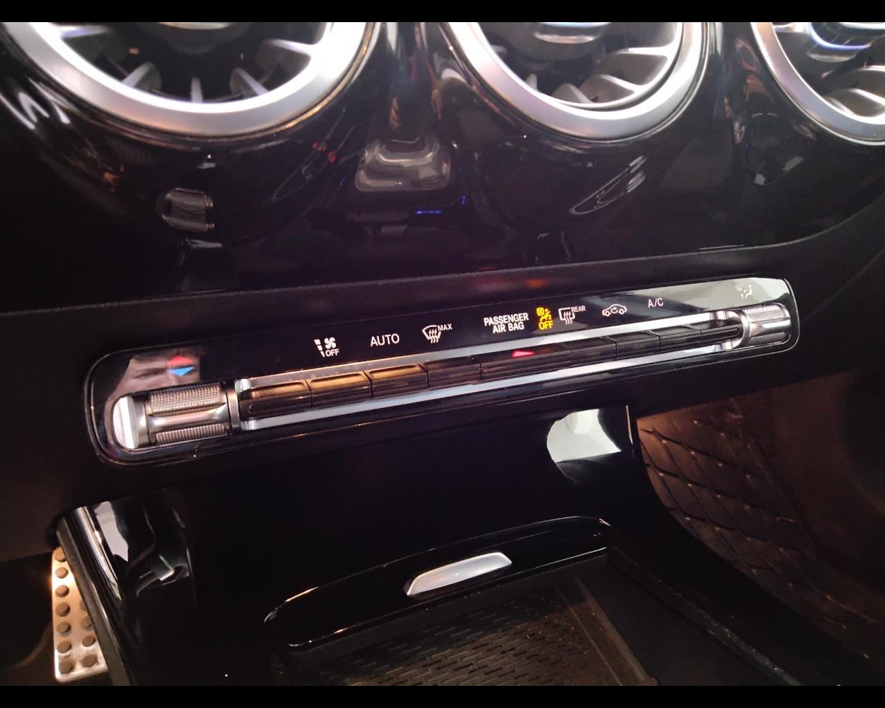 Mercedes-Benz Classe A - W177 2023 - A 180 d AMG Line Advanced Plus auto