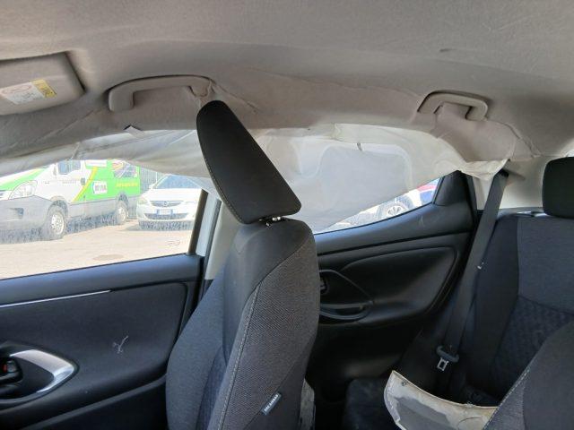 TOYOTA Yaris 1.0 5 porte