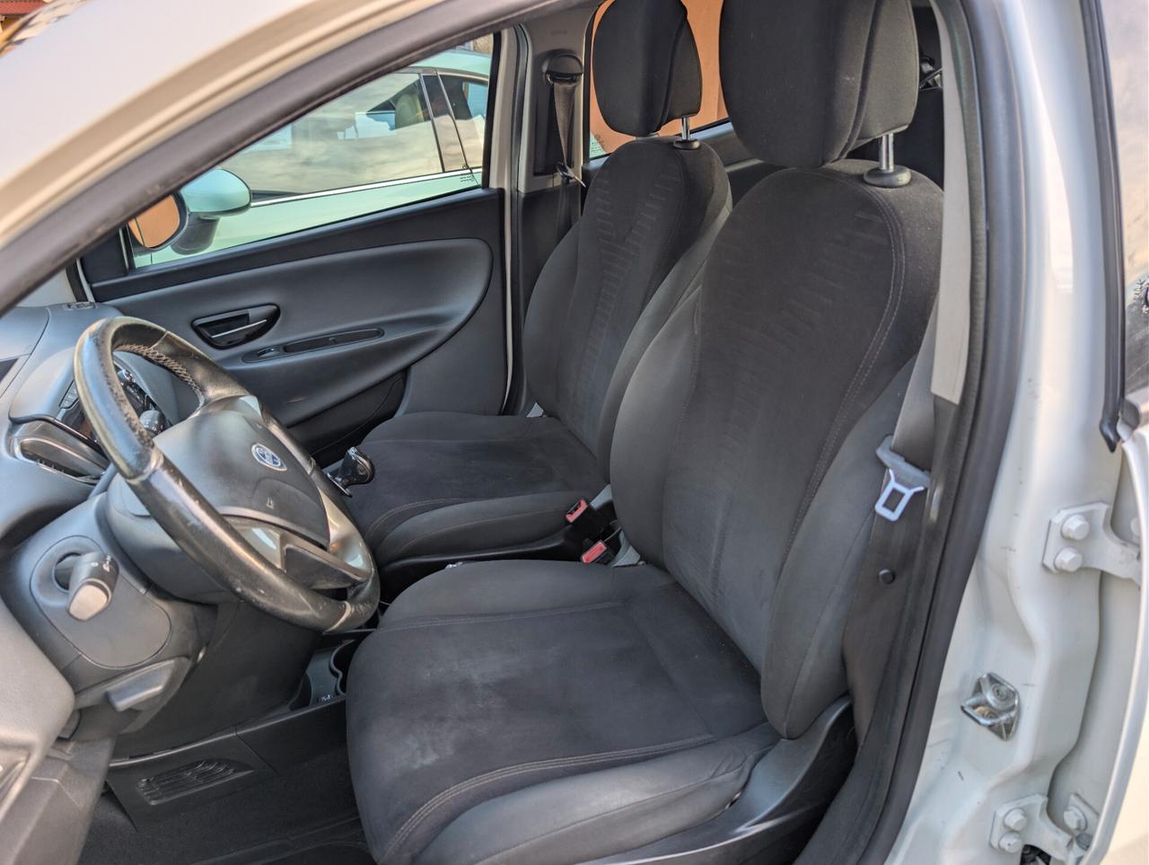 Lancia Ypsilon 1.2 69 CV 5 porte GPL