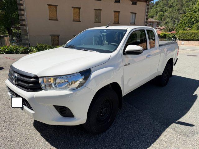 TOYOTA Hilux 2.4 D-4D 4WD 2 porte Single Cab Comfort