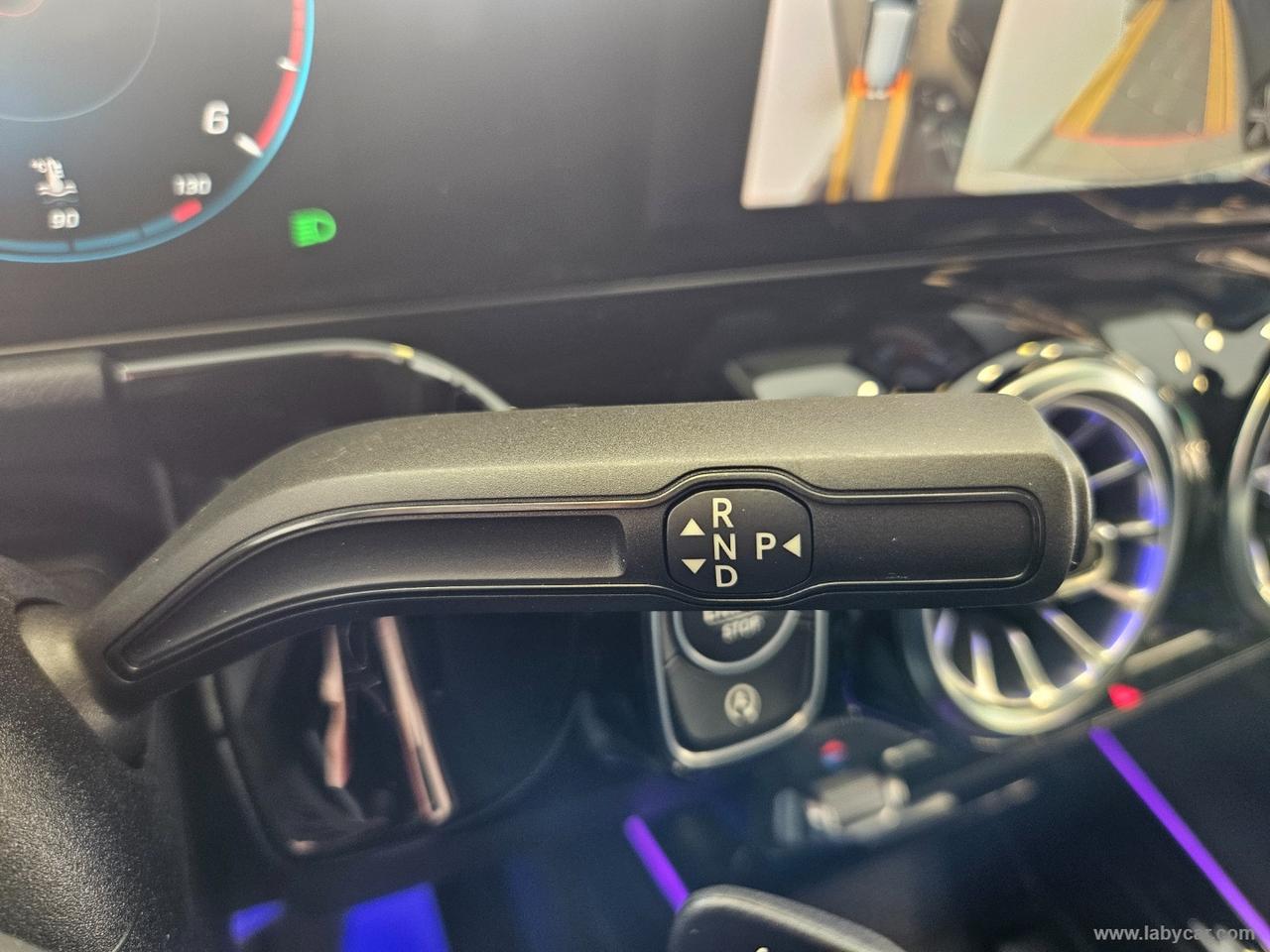 MERCEDES-BENZ GLA 200 d Automatic 4Matic Sport