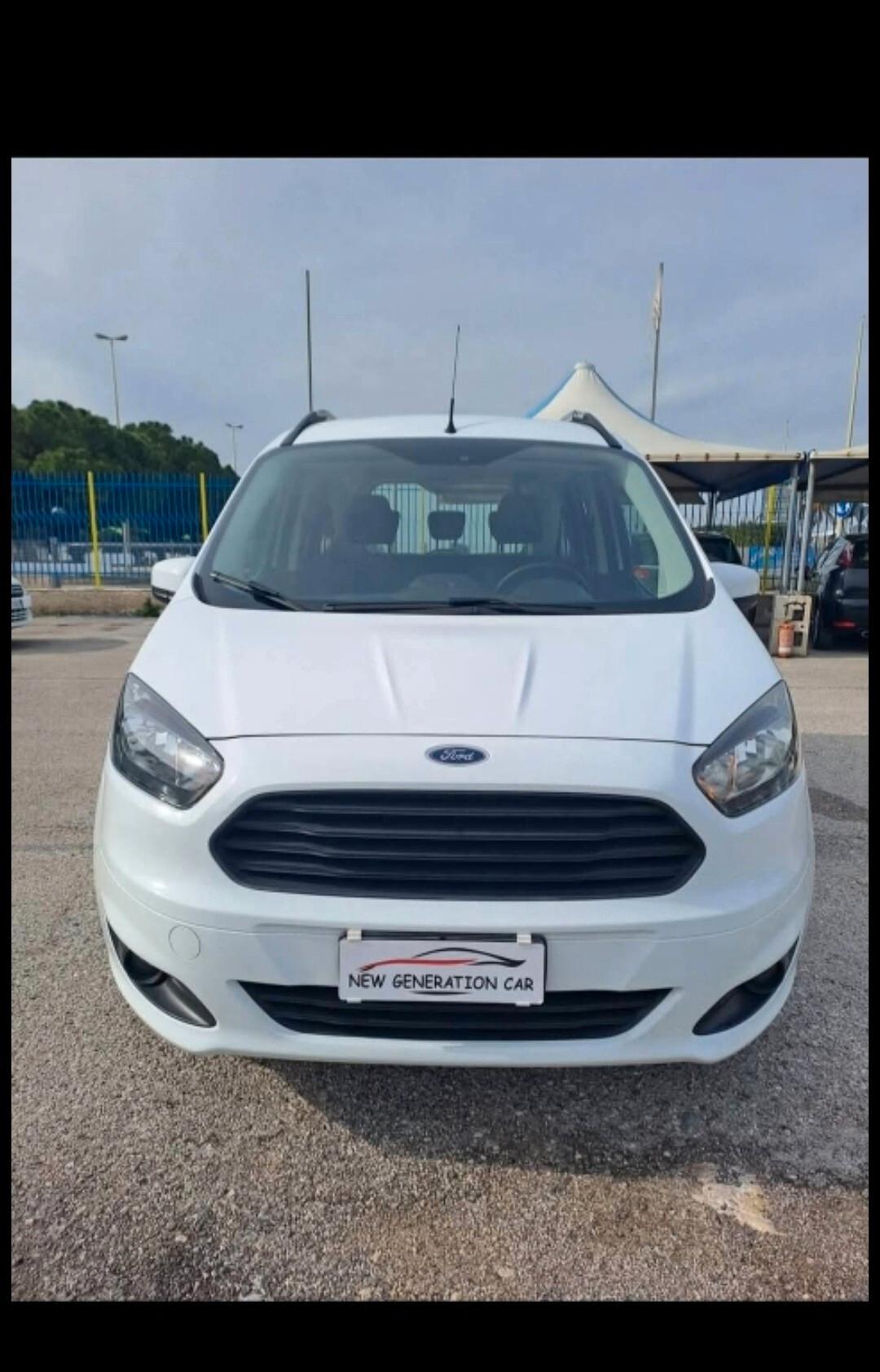 Ford Tourneo Courier 1.0 EcoBoost 100 CV Titanium