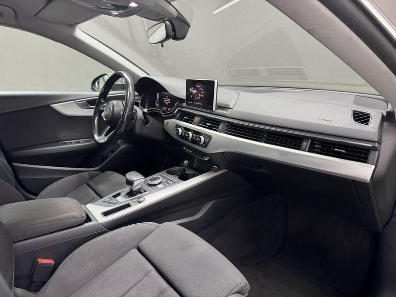 Audi A5 Sportback 40 2.0 tdi 190cv S-Tronic Business Advanced Virtual Cockpit Fari LED Sedili Riscaldabili