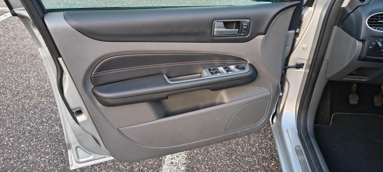 Ford Focus 1.6 TDCi (90CV) 5p. Tit.