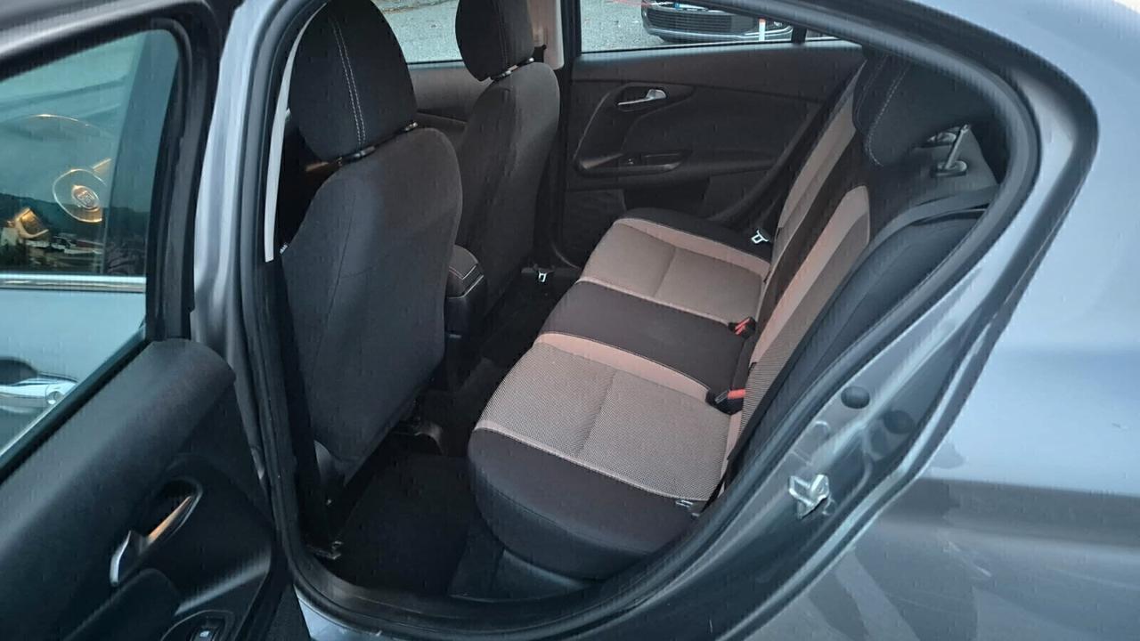 Fiat TIPO 4p 1.6 MJ 120CV Lounge-12/2015- FullOpt