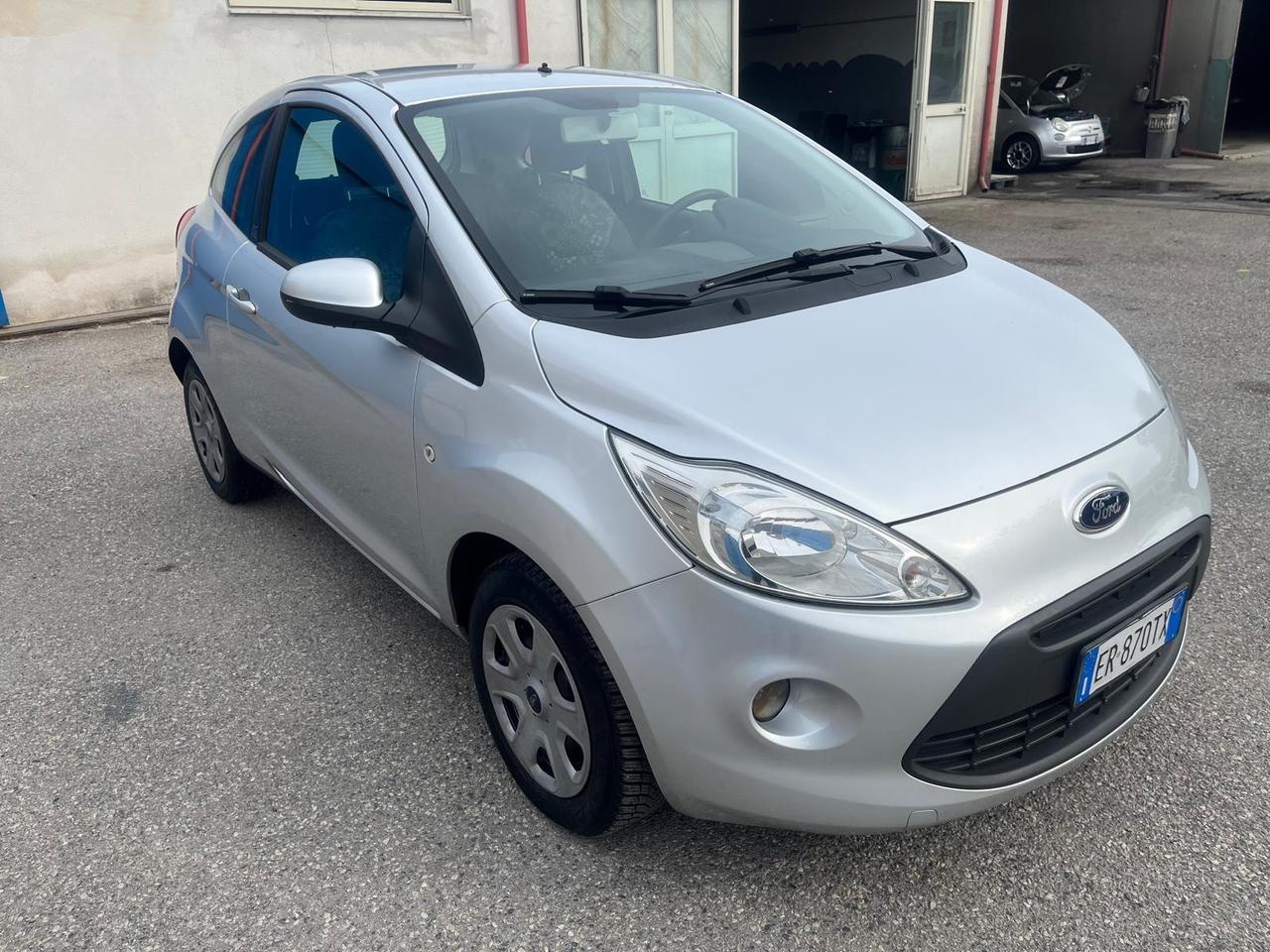 Ford ka 1.2 benz .-full opt-2013