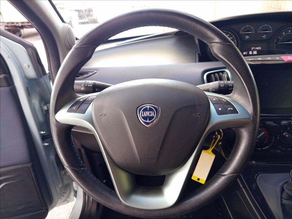 LANCIA Ypsilon 1.0 firefly hybrid Gold Plus s&s 70cv del 2023