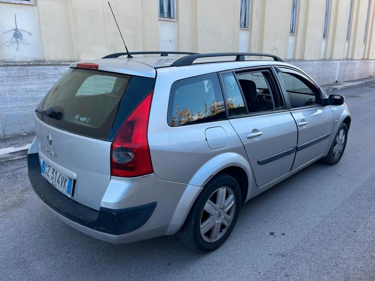 Renault Megane Mégane C-C 1.5 dCi/105CV Dynamique