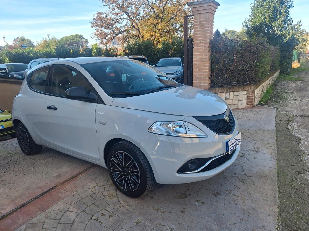 Lancia Ypsilon 1.2 69 CV 5 porte GPL Ecochic Gold neopatentati