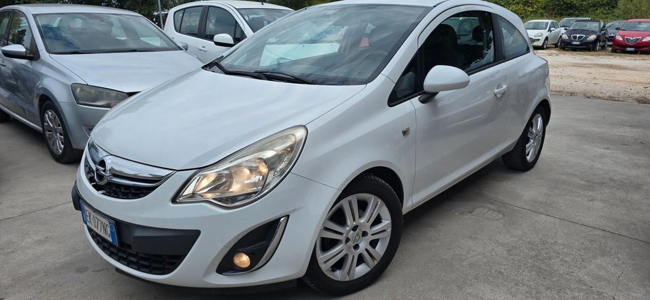 Opel Corsa 1.2 85CV 3 gas va. Sempre ok patentati