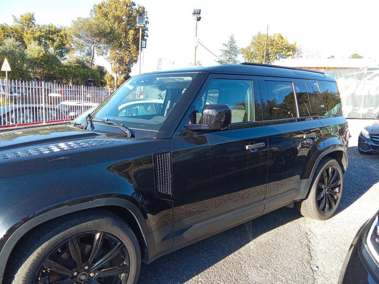 Land Rover Defender 110 2.0 SD4 240CV AWD Auto HSE 7posti cerchi da 22"