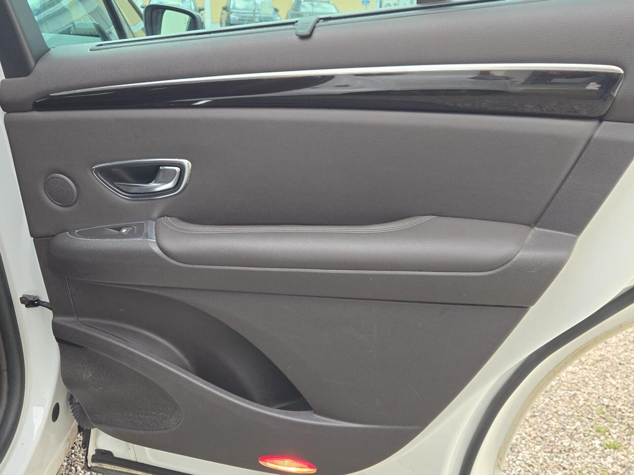 Renault Espace dCi 160CV Energy Initiale Paris 4Control 7 POSTI