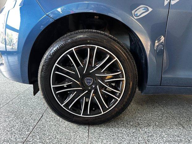 LANCIA Ypsilon 1.0 FireFly 5p. S&S Hybrid Oro