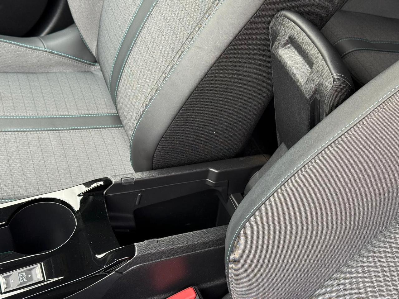 Peugeot 2008 BlueHDi 110 Allure Pack 2023